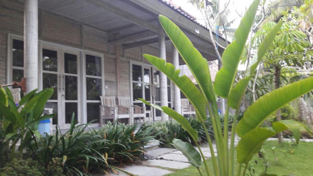 Vista Huts Lembongan Hotel Exterior foto