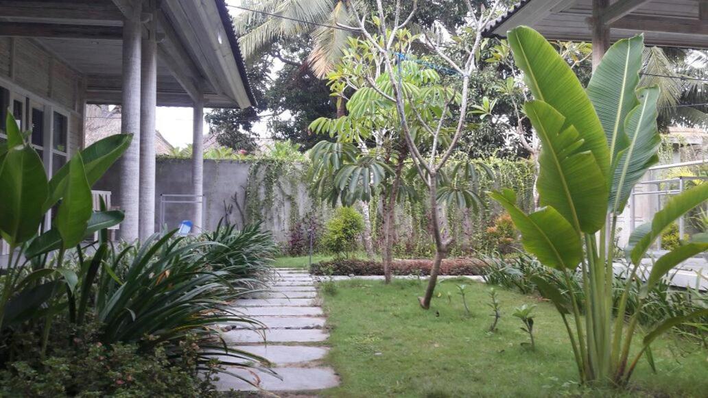 Vista Huts Lembongan Hotel Exterior foto
