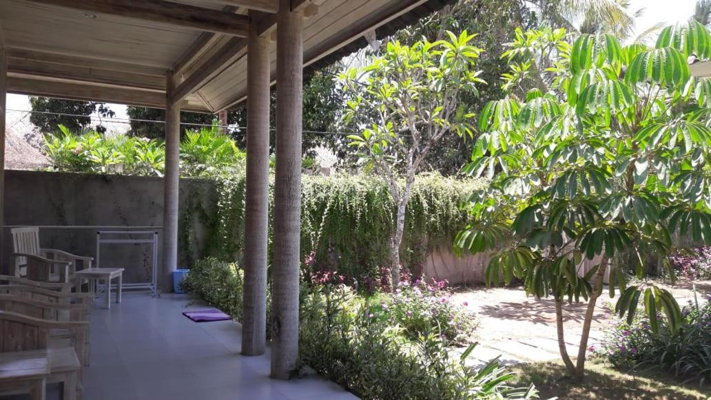 Vista Huts Lembongan Hotel Exterior foto