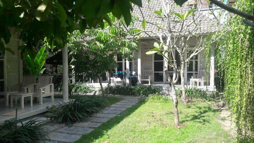 Vista Huts Lembongan Hotel Exterior foto