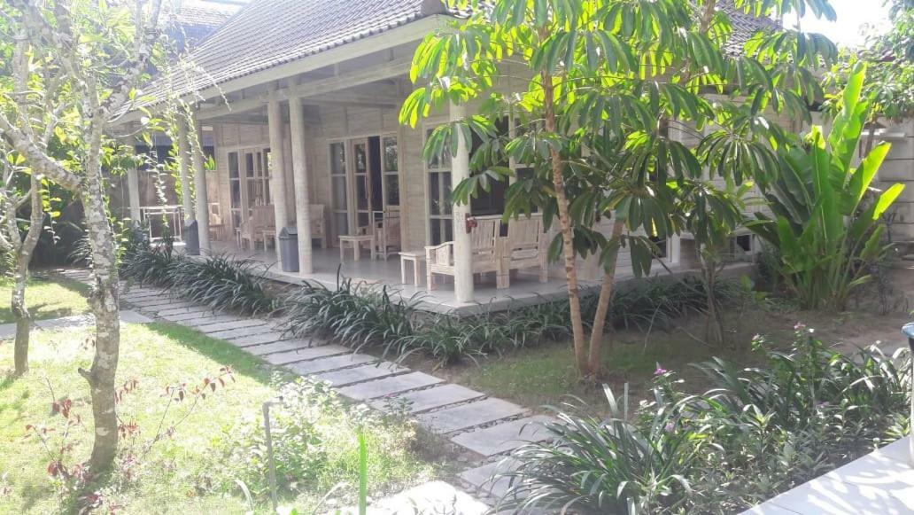 Vista Huts Lembongan Hotel Exterior foto