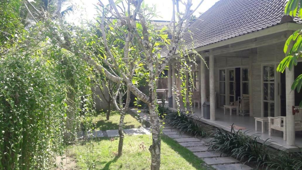 Vista Huts Lembongan Hotel Exterior foto