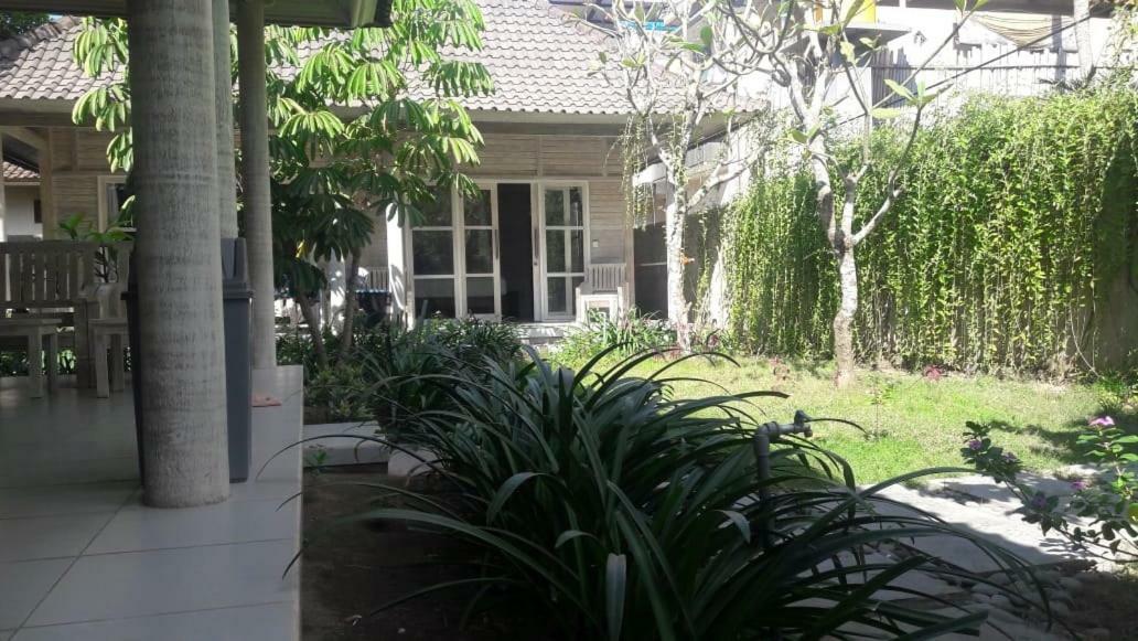 Vista Huts Lembongan Hotel Exterior foto